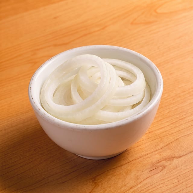 Raw Onions (Side).
