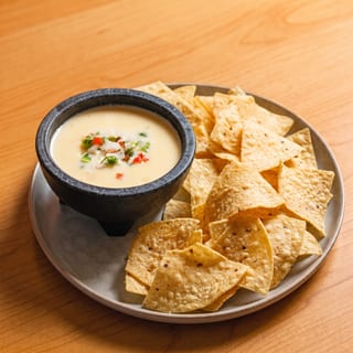 Chips & Queso